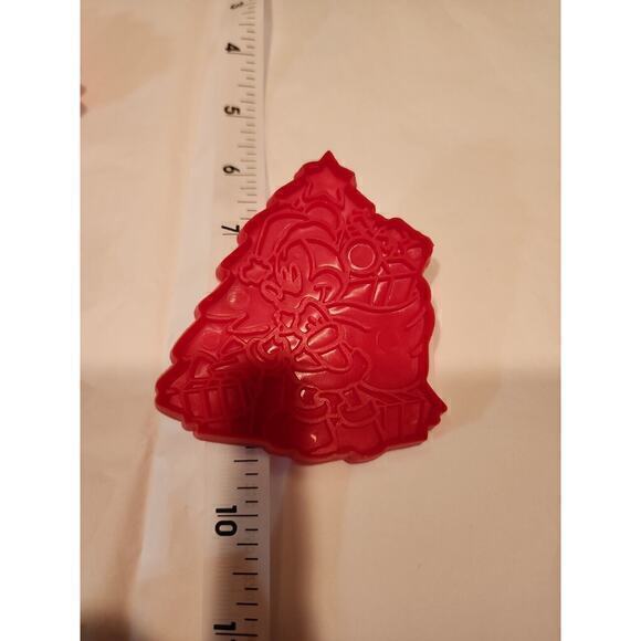 VTG Disney Mickey Mouse Santa Christmas Tree Cookie‎ Cutter Mold Red Plastic A1 - Picture 1 of 4